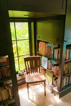 library nook in the Chael-Dover Cottage in Miami, Florida